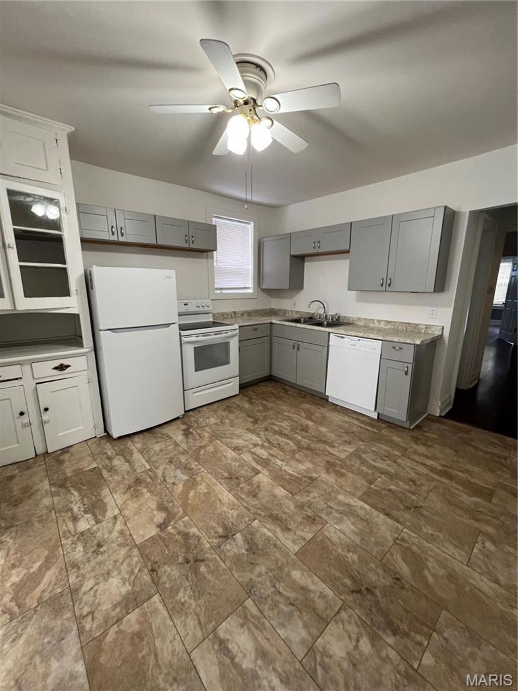 Photo of 1404 Woodland Drive, Richmond Heights, MO 63117 (MLS # 26019062)