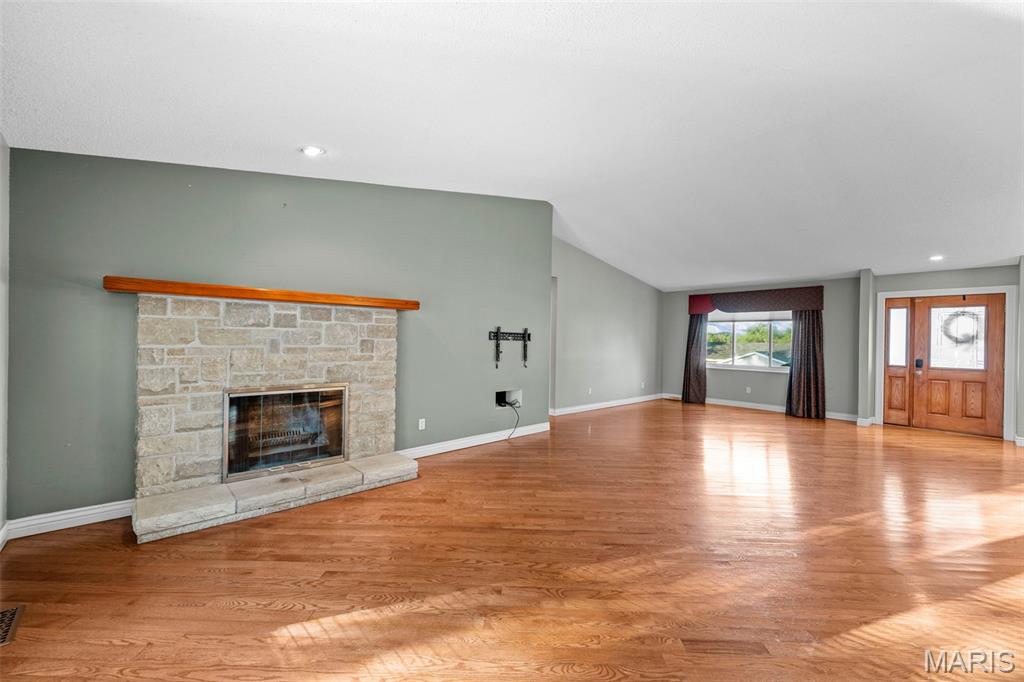 Somerset Ridge 3 27O120020 8 - Residential