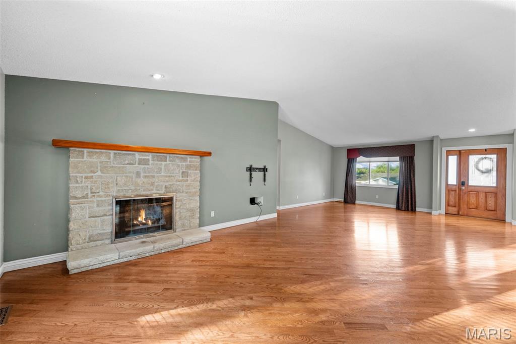 Somerset Ridge 3 27O120020 8 - Residential