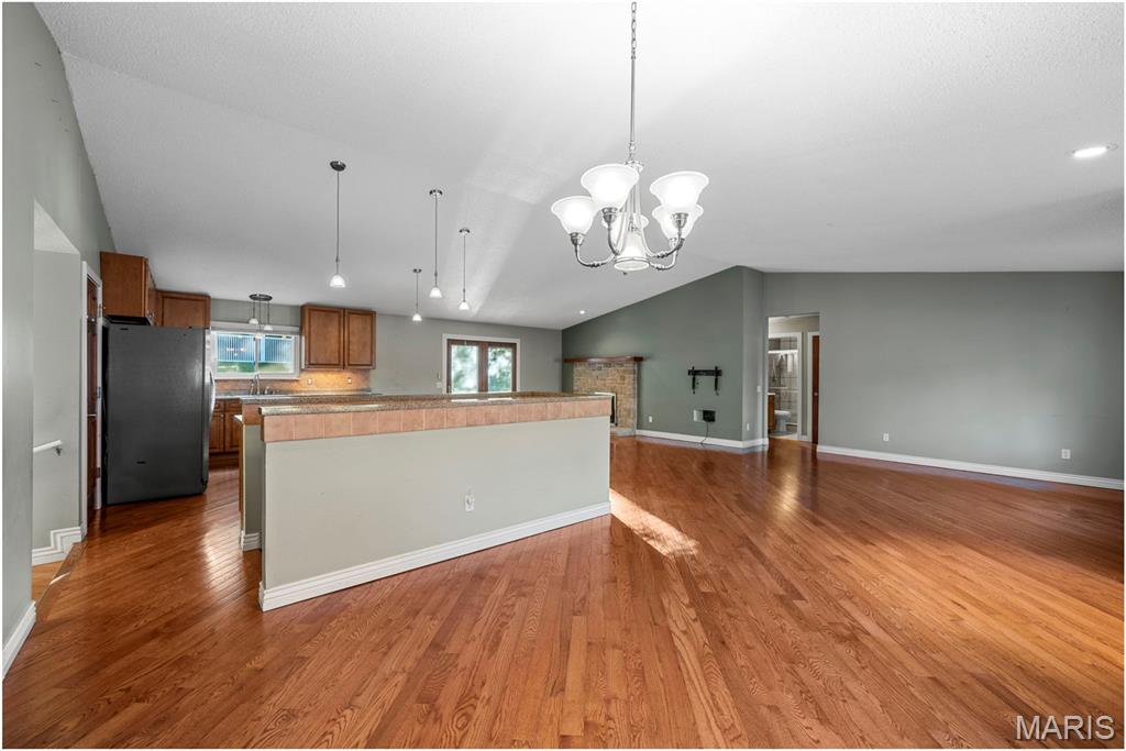 Somerset Ridge 3 27O120020 8 - Residential