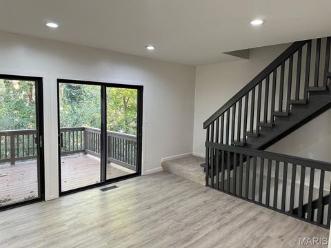 Tiny photo for 1933 Meadowtree Lane, Kirkwood, MO 63122 (MLS # 25067524)