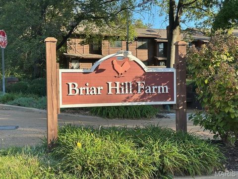 1933 Meadowtree Lane Kirkwood MO 63122