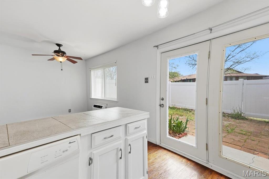 Hazelcrest Condo - Residential