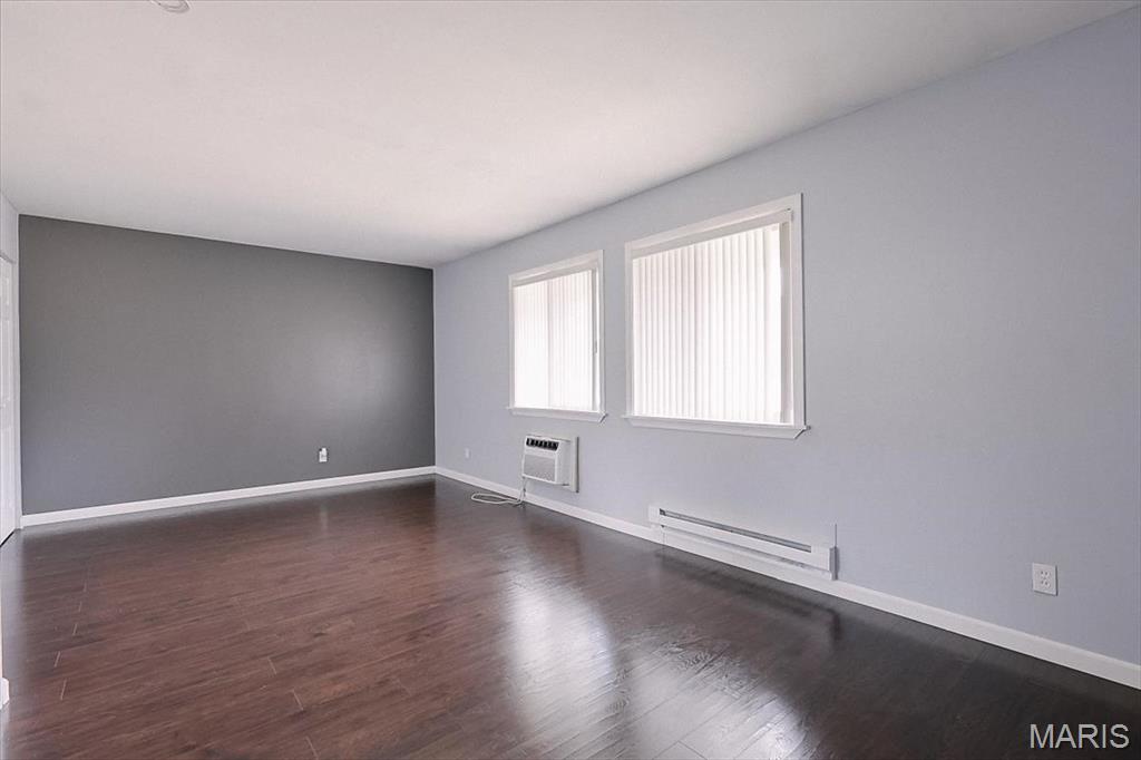 Hazelcrest Condo - Residential