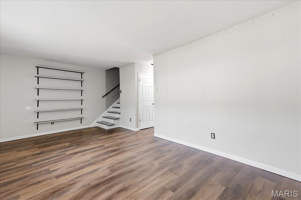 Hazelcrest Condo - Residential