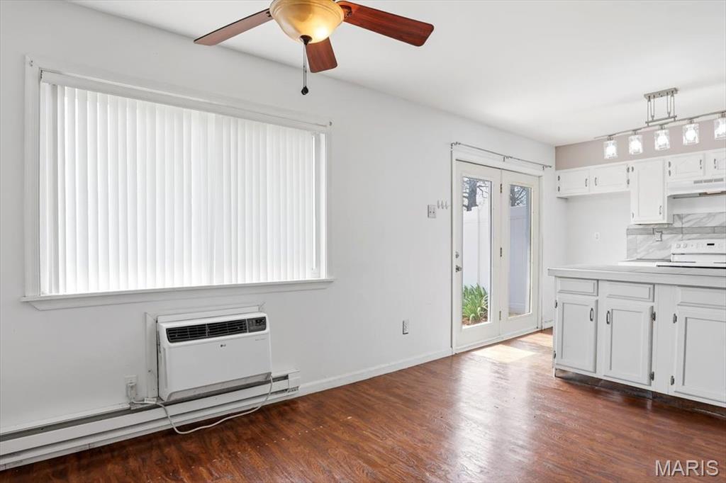 Hazelcrest Condo - Residential