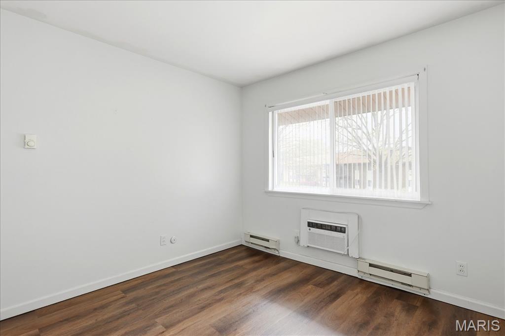 Hazelcrest Condo - Residential