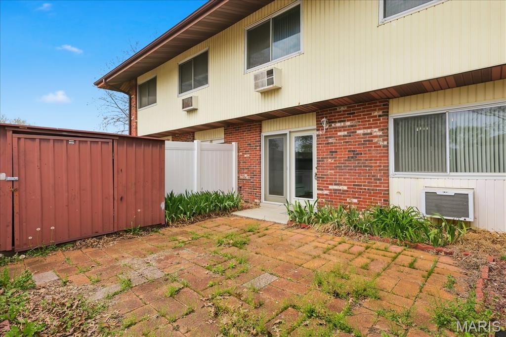 Hazelcrest Condo - Residential