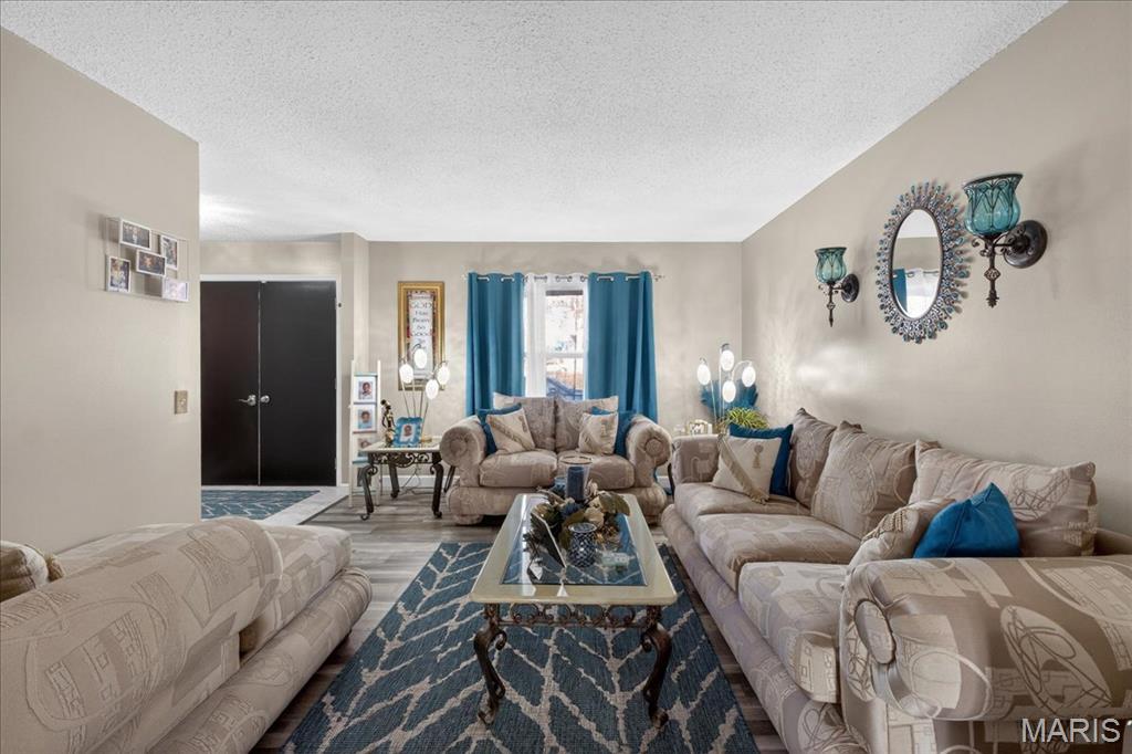 618 Fox Plains Drive