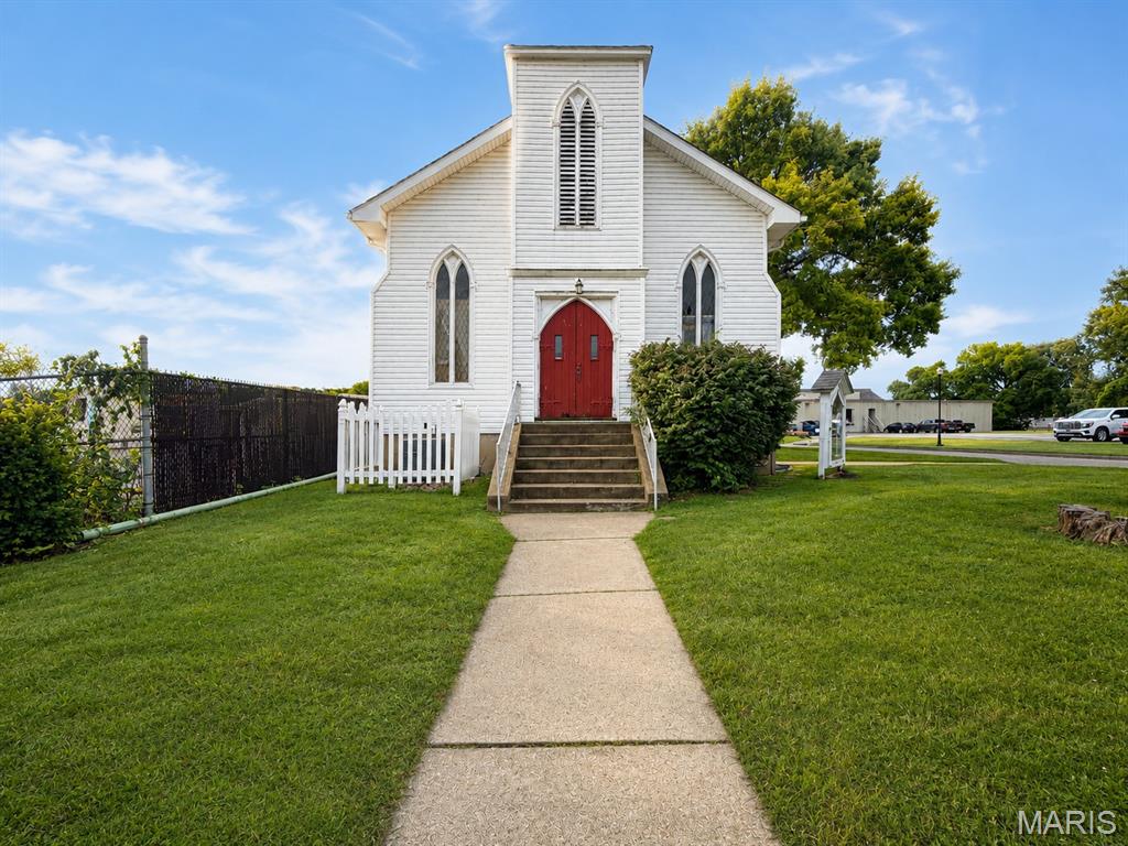 Photo 1 of 29 — 212 Main Street, Fenton, MO 63026
