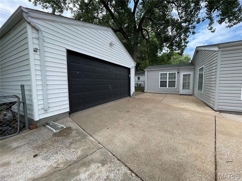 Tiny photo for 4140 Tesson Street, St Louis, MO 63123 (MLS # 25069449)