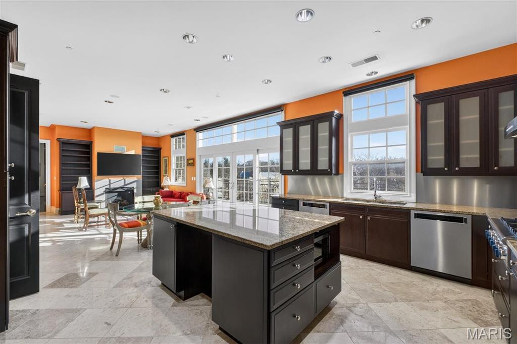 Forest Court Commons Condo - Residential