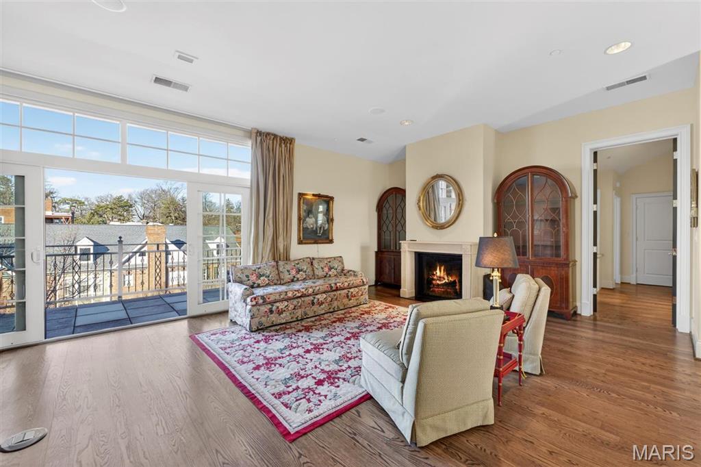 Forest Court Commons Condo - Residential