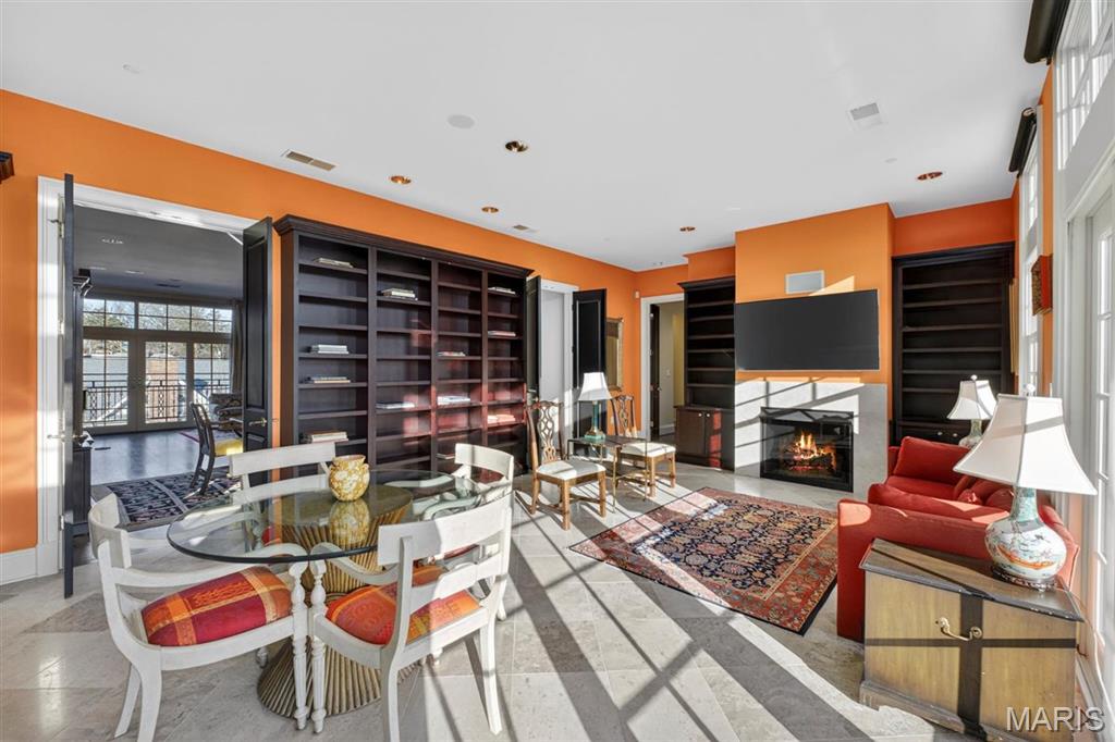 Forest Court Commons Condo - Residential