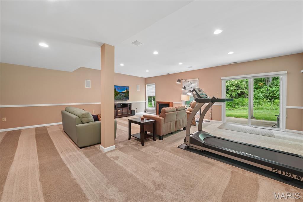 Villas At Ladue Bluffs One - Residential