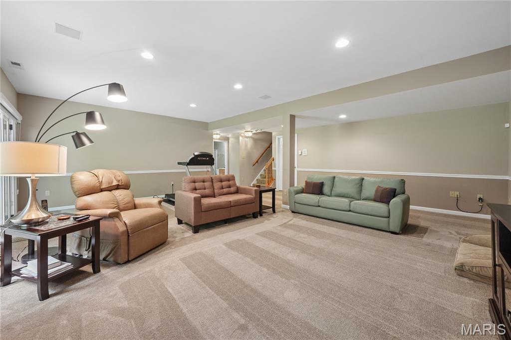 Villas At Ladue Bluffs One - Residential