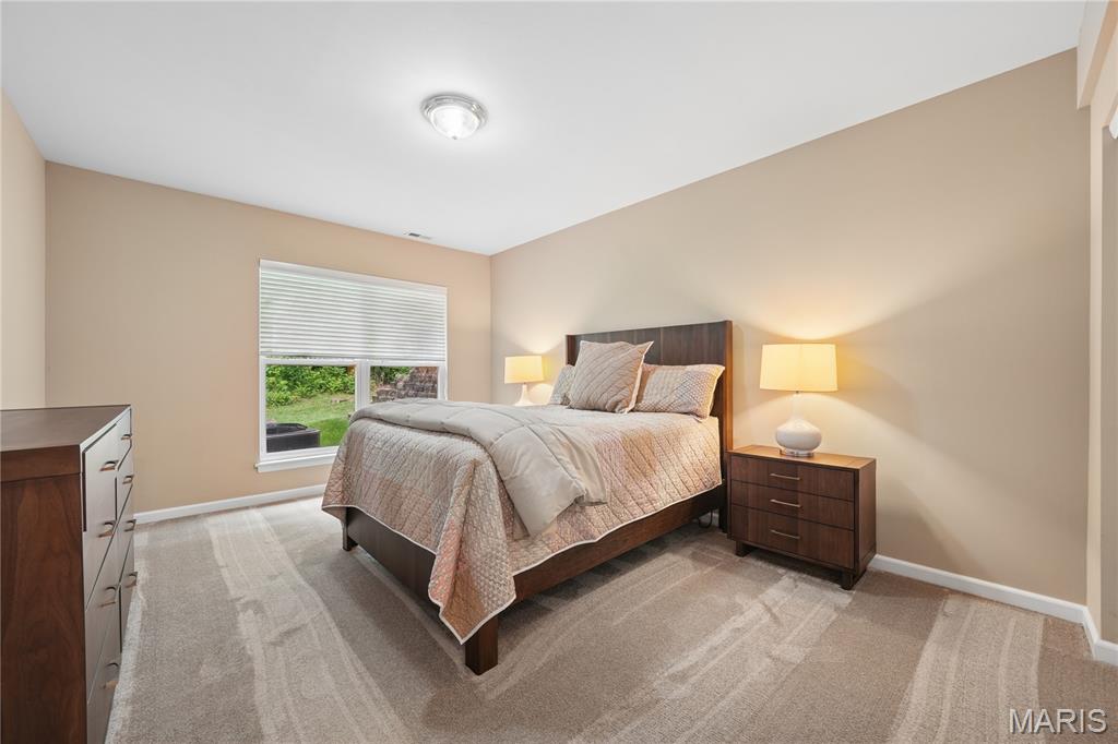 Villas At Ladue Bluffs One - Residential