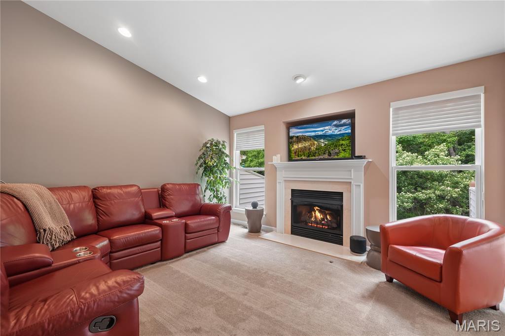 Villas At Ladue Bluffs One - Residential
