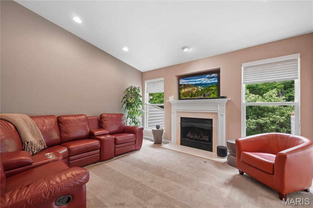 Villas At Ladue Bluffs One - Residential