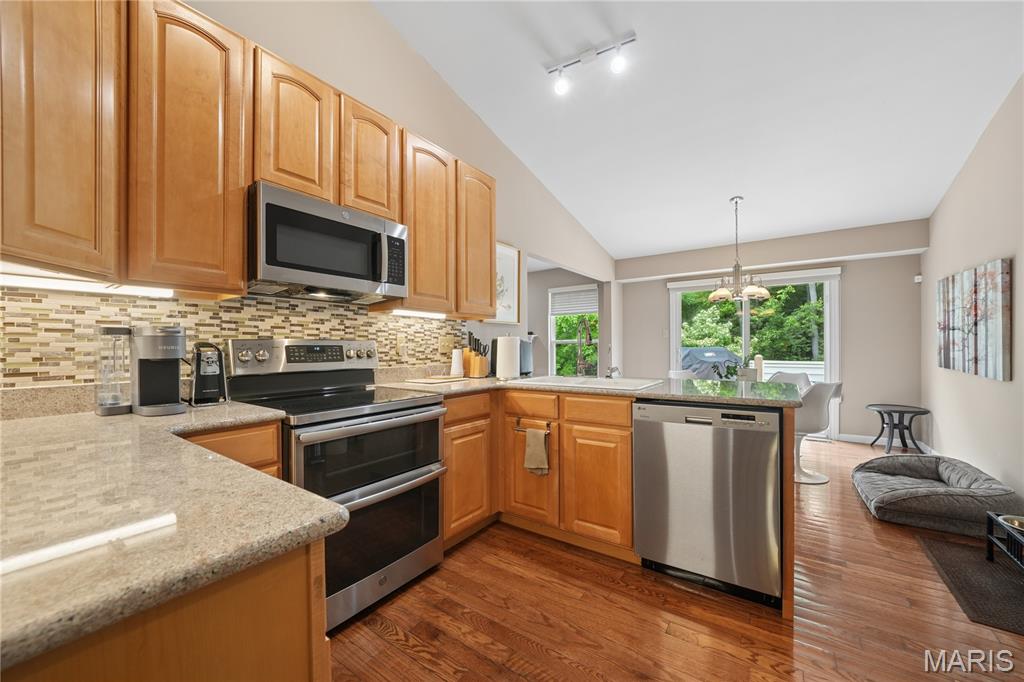 Villas At Ladue Bluffs One - Residential