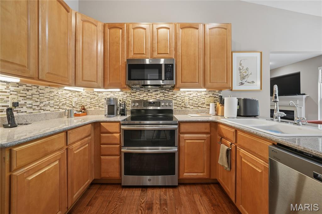 Villas At Ladue Bluffs One - Residential
