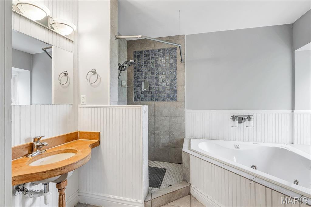 City/St Charles - Residential