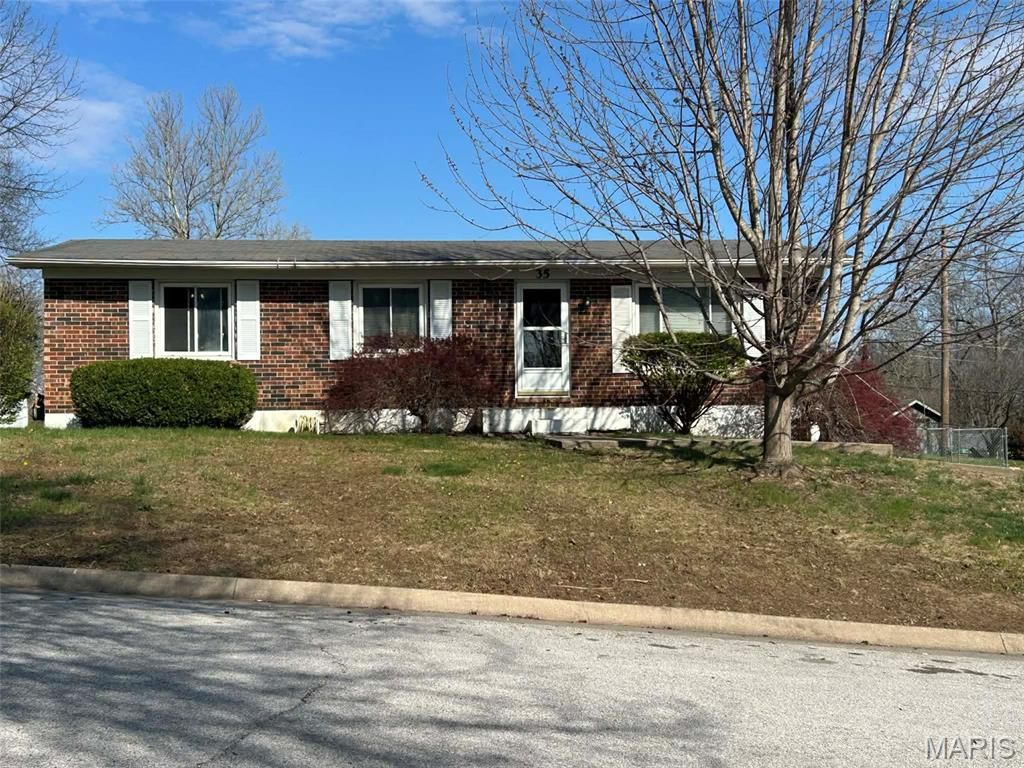 Photo of 35 Cherokee Trail, Hannibal, MO 63401 (MLS # 26020937)