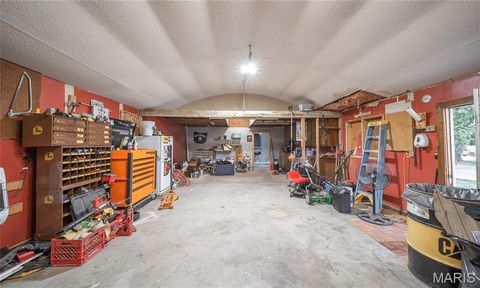 Tiny photo for 320 W South Street, Bowling Green, MO 63334 (MLS # 25065971)