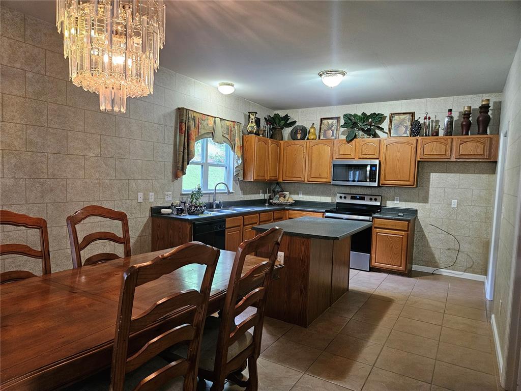 826 Oak Mill Lane