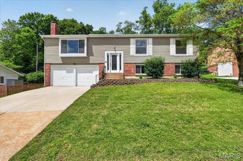 Photo of 719 La Bonne Parkway, Manchester, MO 63021 (MLS # 26020118)