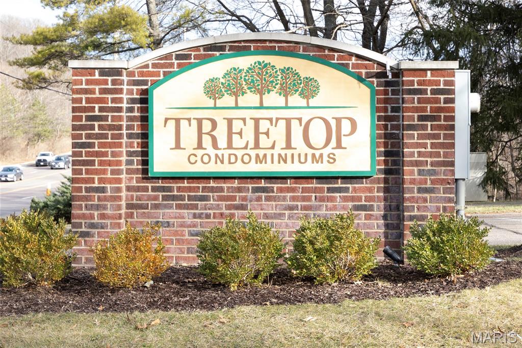 Treetop Condo One-M - Residential