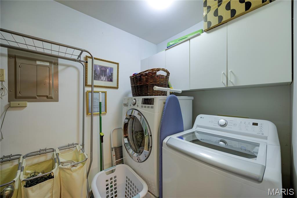 Treetop Condo One-M - Residential