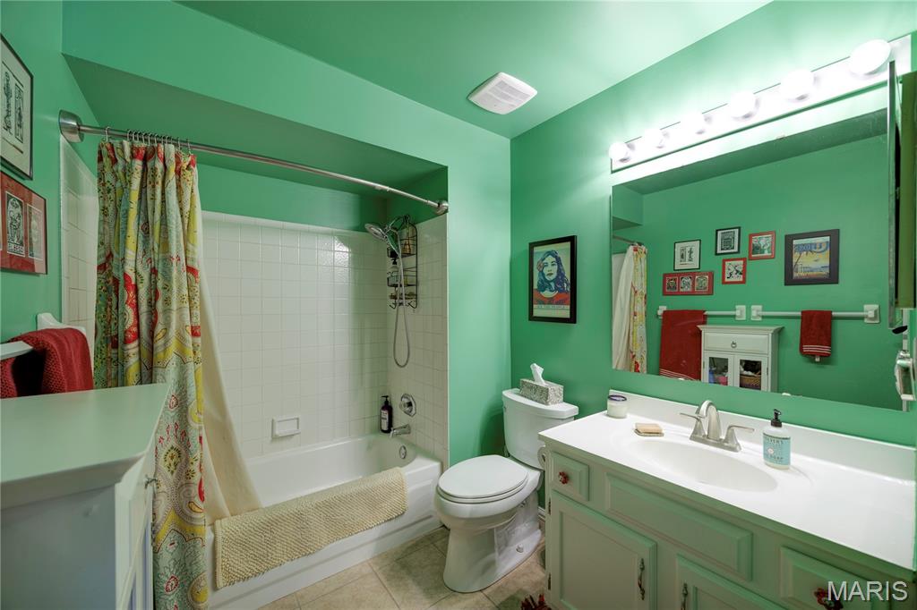 Treetop Condo One-M - Residential