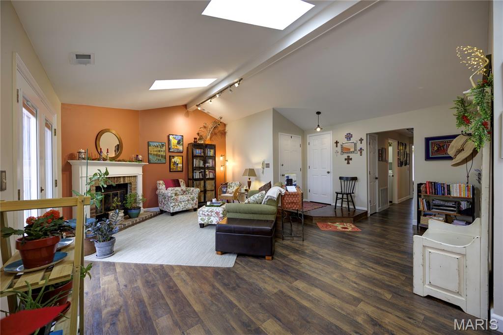 711 Lofty Point Drive C