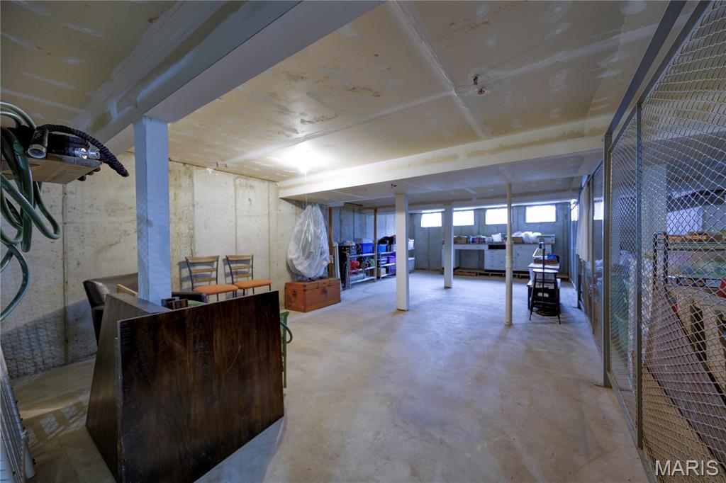 Treetop Condo One-M - Residential