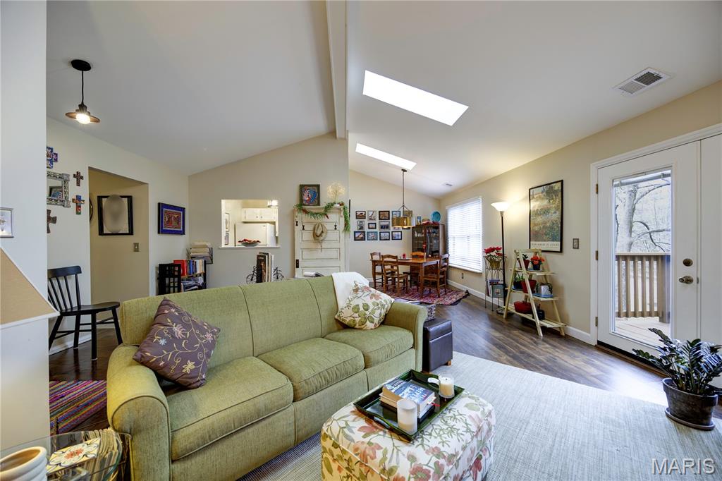 Treetop Condo One-M - Residential