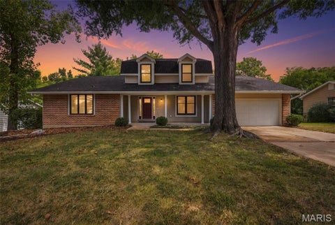Photo of 1751 Canyon View Court, Chesterfield, MO 63017 (MLS # 26057088)
