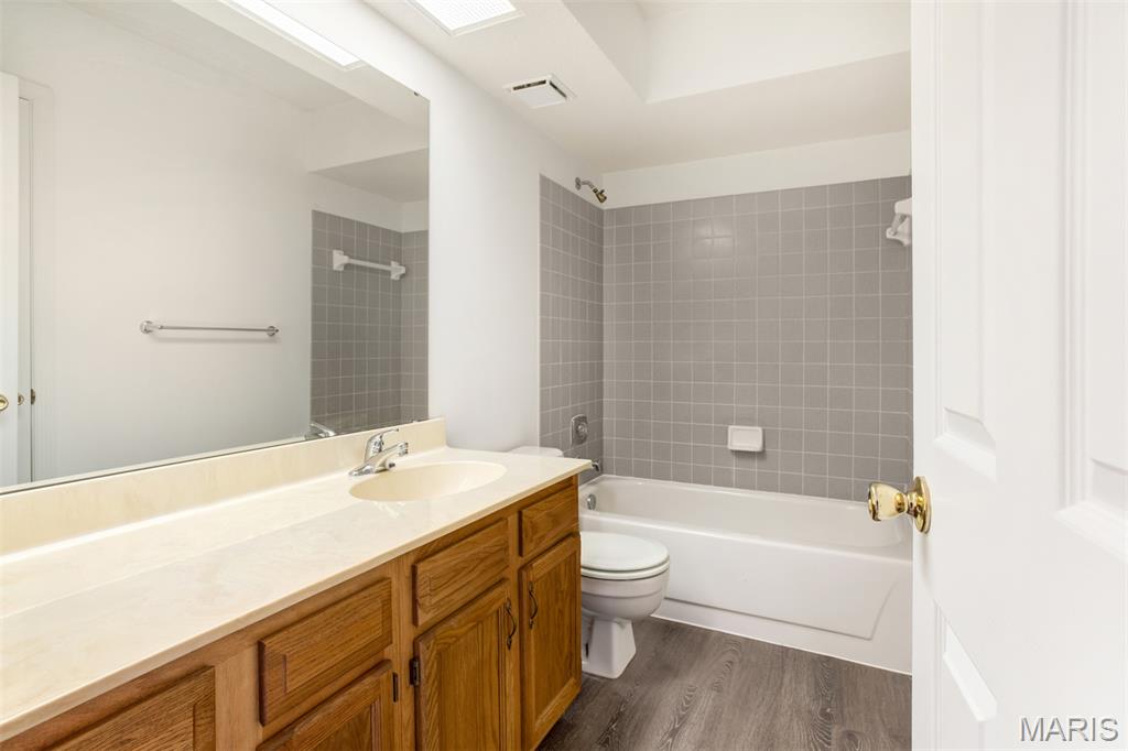 Parkside Condo Tr B - Residential