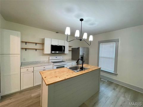 Tiny photo for 1527 N Main Street, Cape Girardeau, MO 63701 (MLS # 26035388)