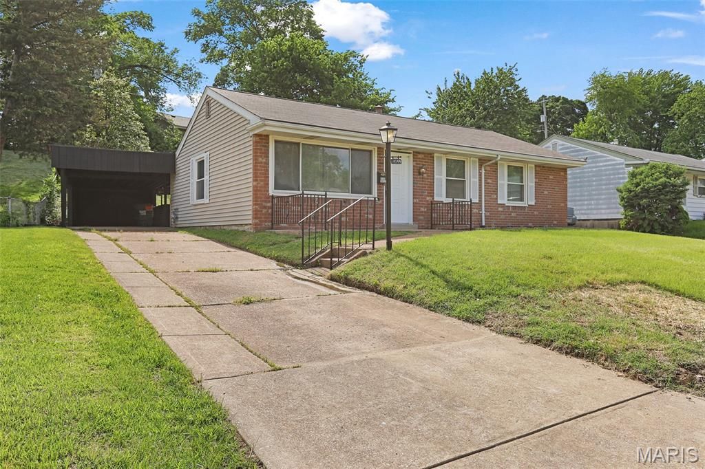 Photo of 4144 Davis Street, St Louis, MO 63123 (MLS # 26026905)
