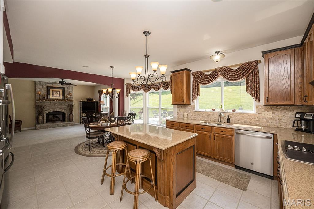 1671 Whispering Hollow Court