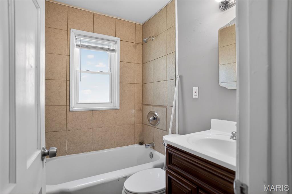 Subd Of Lts 10 11 12 Of Walton Dale - Residential