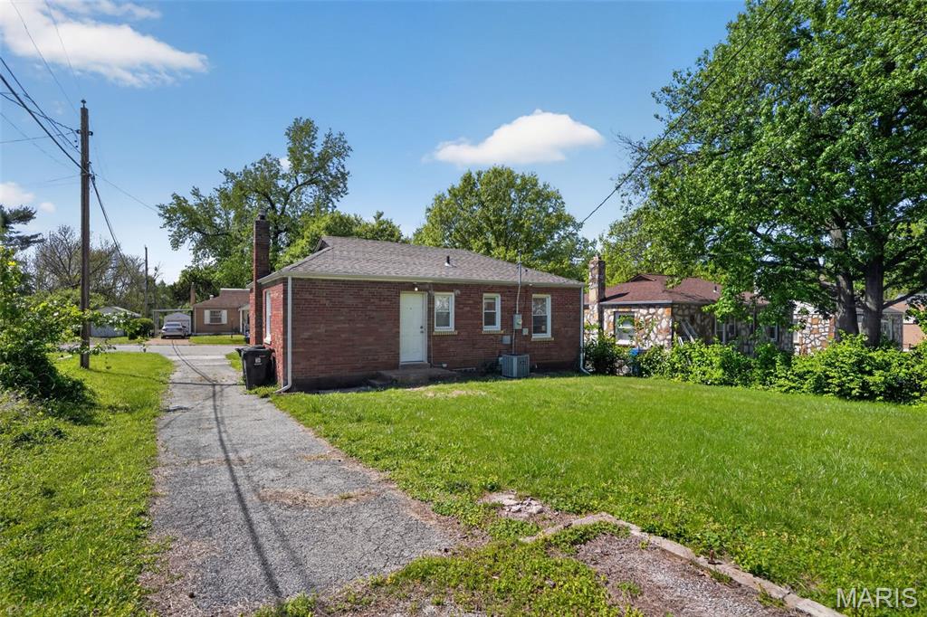 Subd Of Lts 10 11 12 Of Walton Dale - Residential