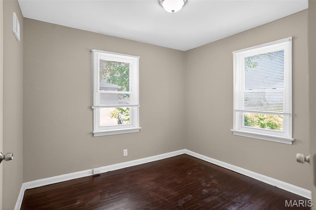 Subd Of Lts 10 11 12 Of Walton Dale - Residential