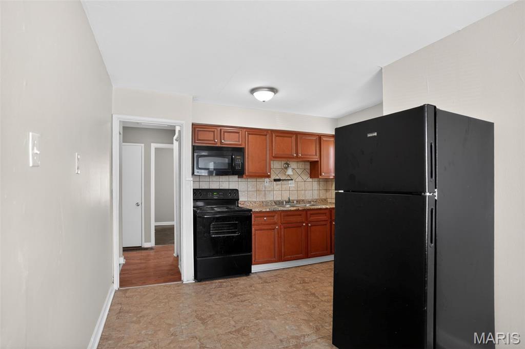 Subd Of Lts 10 11 12 Of Walton Dale - Residential