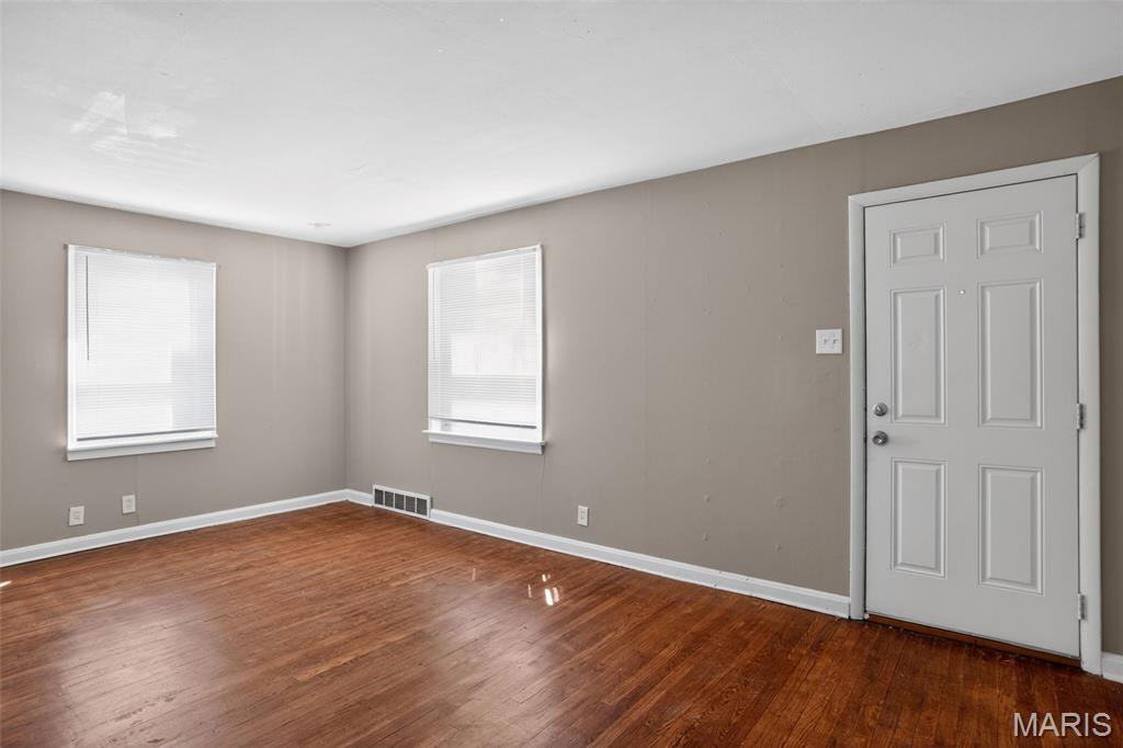 Subd Of Lts 10 11 12 Of Walton Dale - Residential