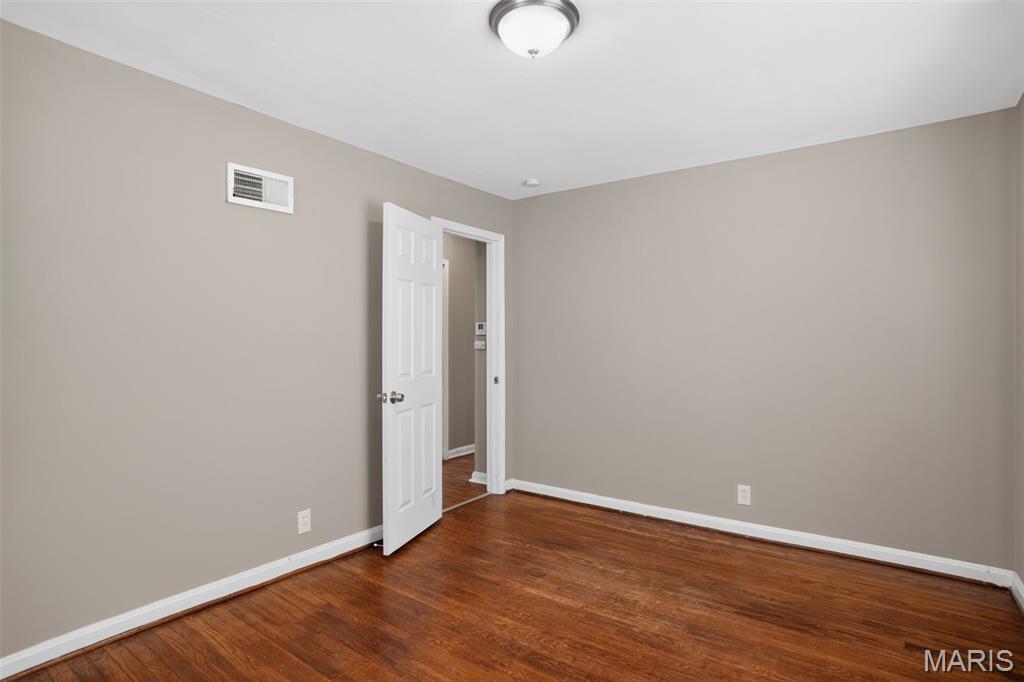 Subd Of Lts 10 11 12 Of Walton Dale - Residential