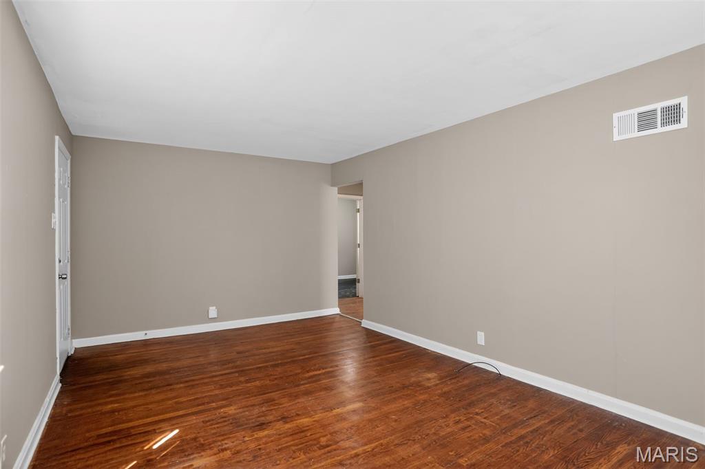 Subd Of Lts 10 11 12 Of Walton Dale - Residential