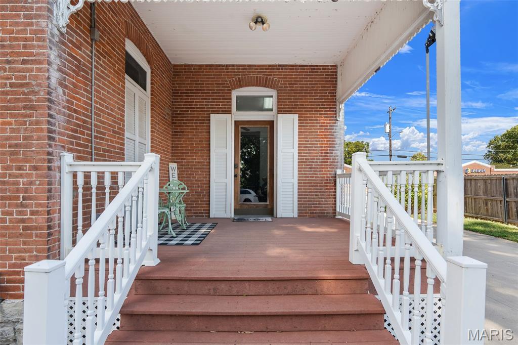 202 E 5th Street