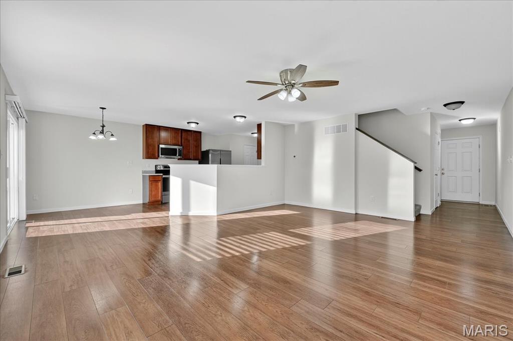 St Charles, Missouri 63301, United States, 3 Bedrooms Bedrooms, ,3 BathroomsBathrooms,Residential,Active,208627